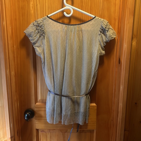 Capped Sleeve, Flowy Dress Top - Picture 2 of 7